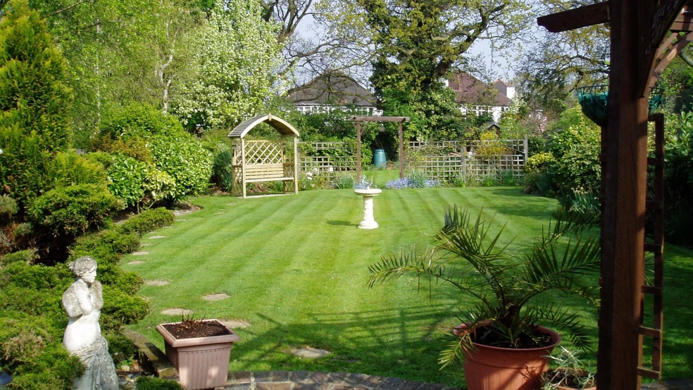 Profitable Gardening & Landscaping Business for Sale in Kent in Bromley
