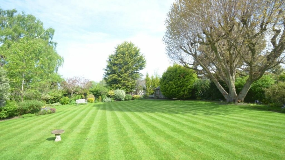 Profitable Gardening & Landscaping Business for Sale in Kent in Bromley